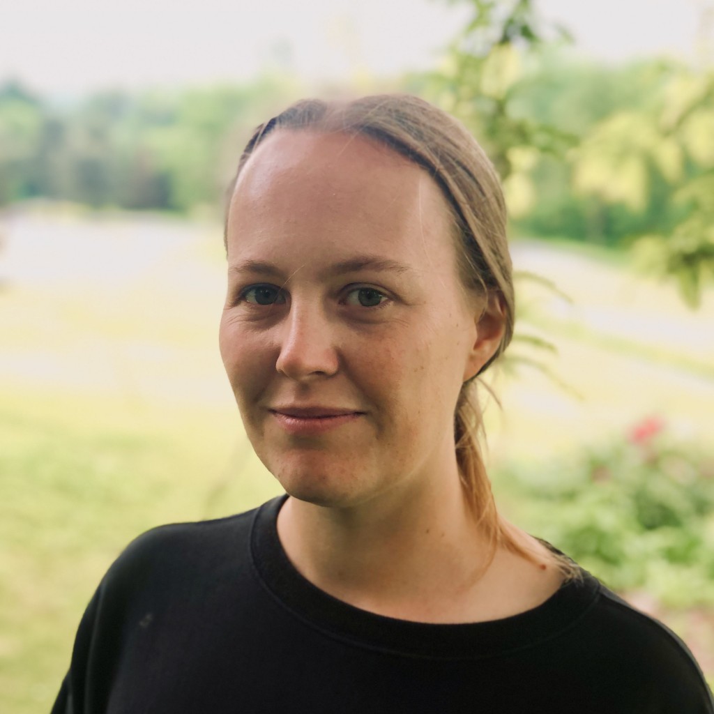 portrait carré Marcia Burnier